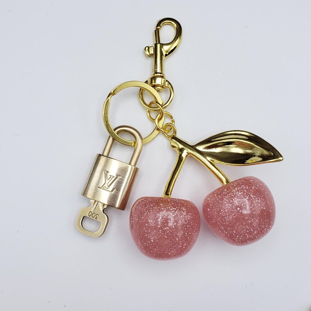 Authentic Louis Vuitton Lock & Key with Unbranded Apple Charm, Keychain - Picture 2 of 10